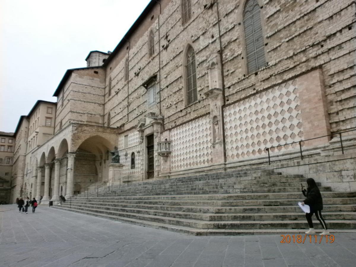 Charming Apartment Tilli With Parking Perugia Exterior photo
