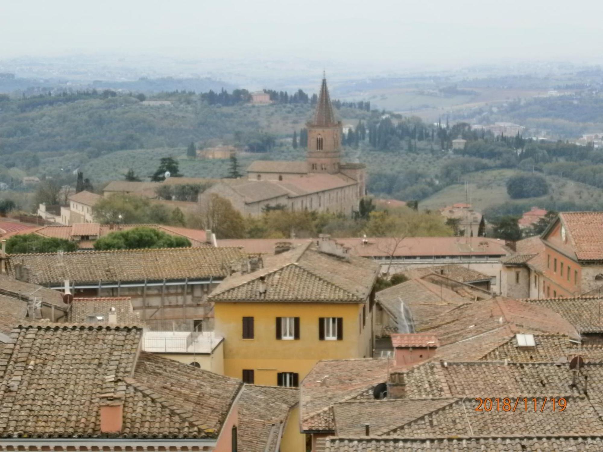 Charming Apartment Tilli With Parking Perugia Exterior photo